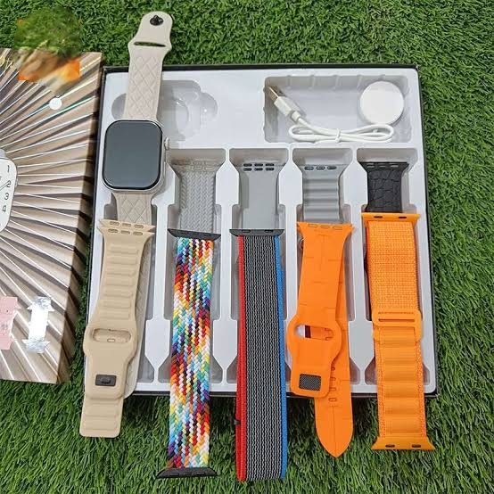 Oplus_131072 10 in W10 Smart Watch with 10 Straps